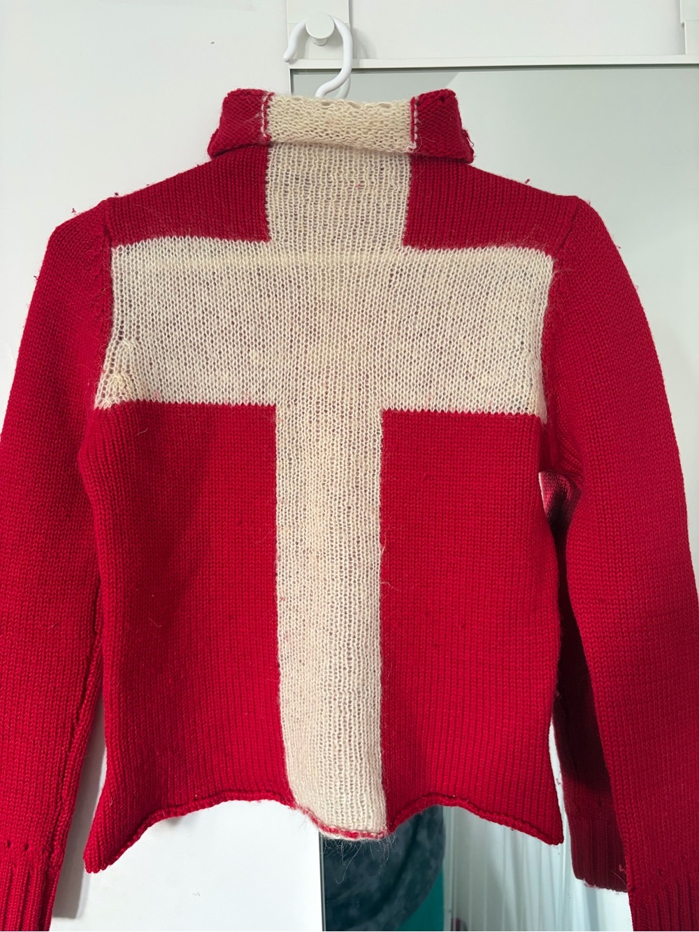 90s Red and Cream Cross Turtleneck Sweater